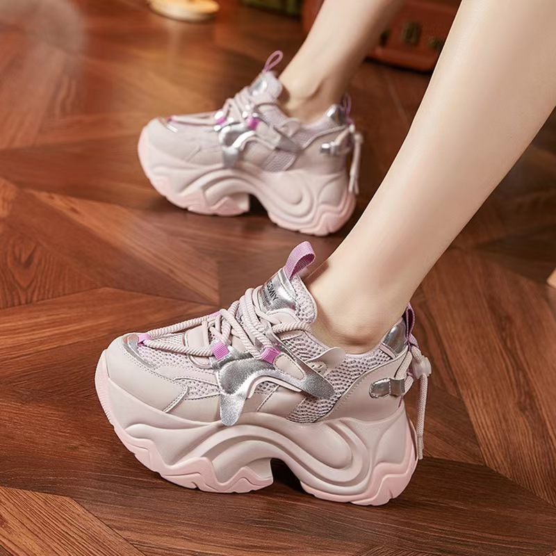 8003时尚休闲鞋黑色软底不累脚女鞋ins厚底小白鞋