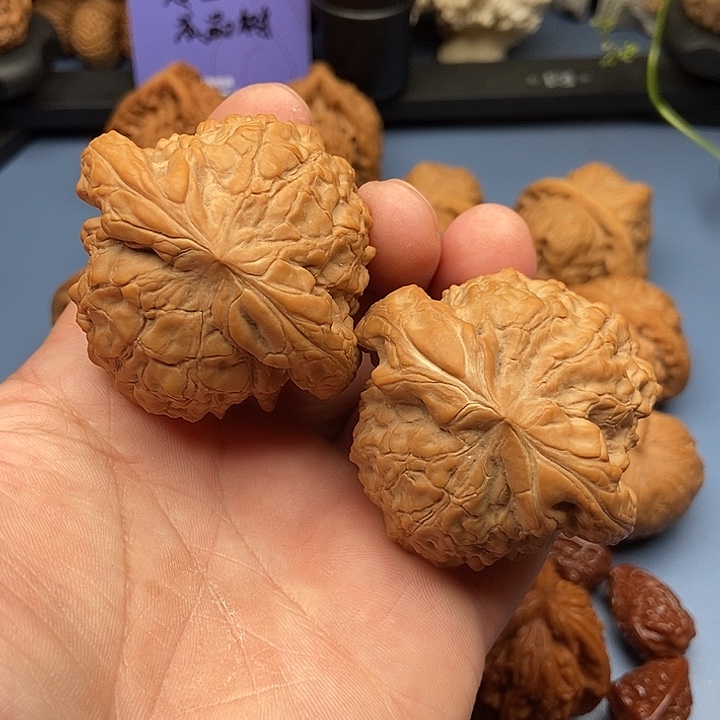 文玩核桃把件龙鼎