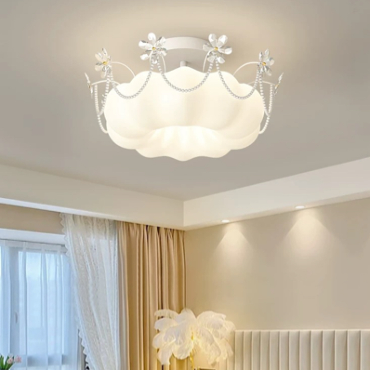 奶油轻奢圆形皇冠餐厅书房简约卧室灯吸顶灯房间客厅灯卧室儿童房