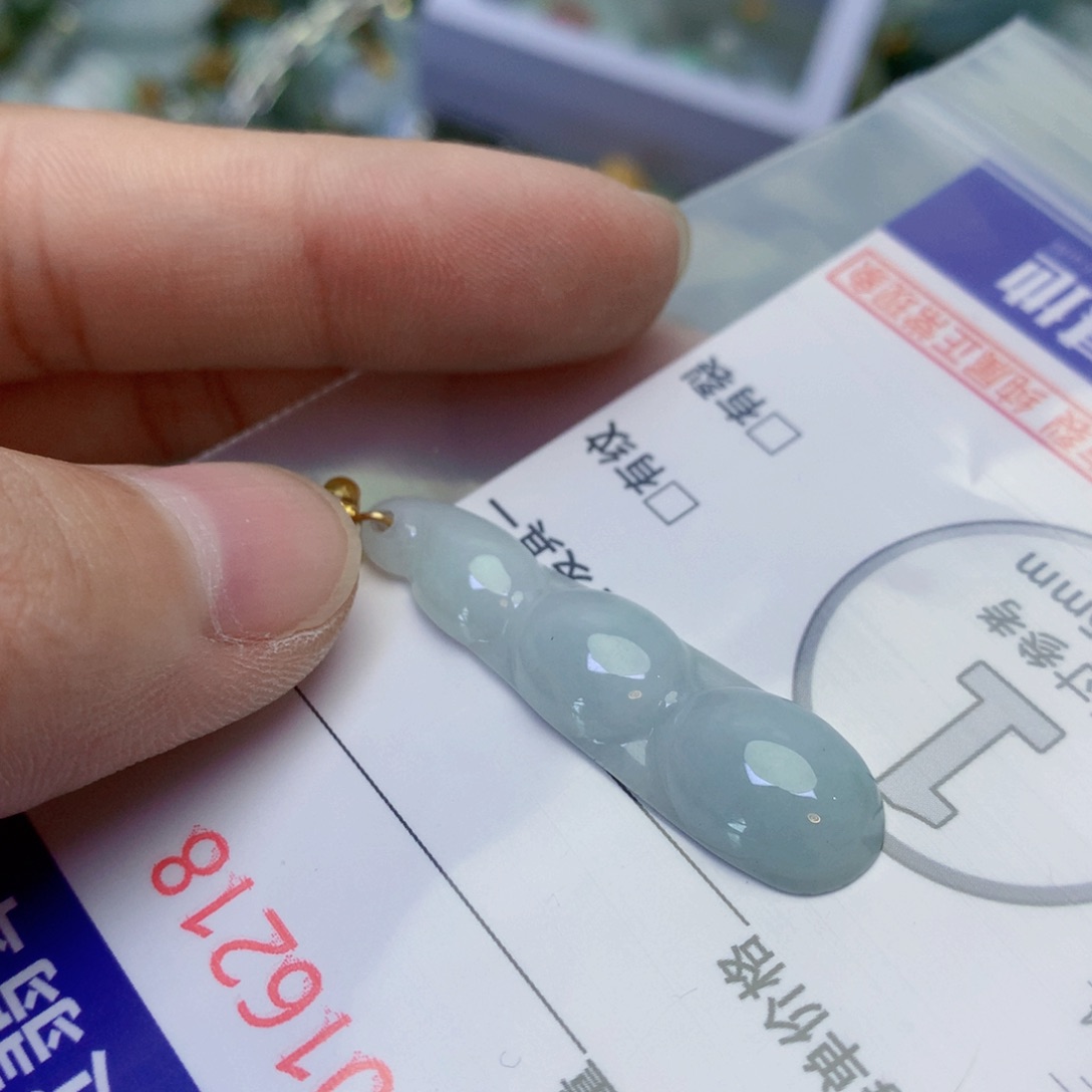 翡翠足银镀金镶嵌吊坠(不含链)