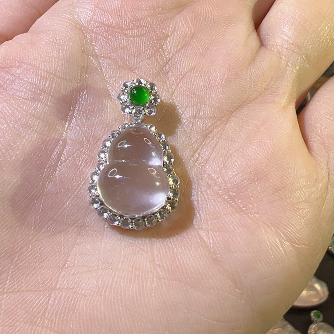 【闪购商品】石英质玉颈饰银S925镶嵌?*宝