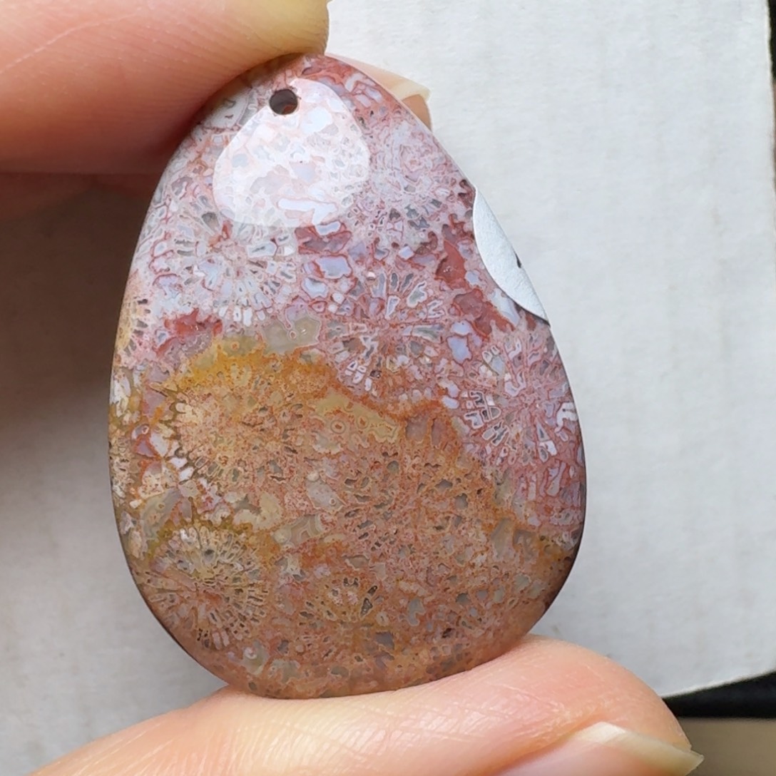 硅化玉紫红花，盘盘未镶嵌