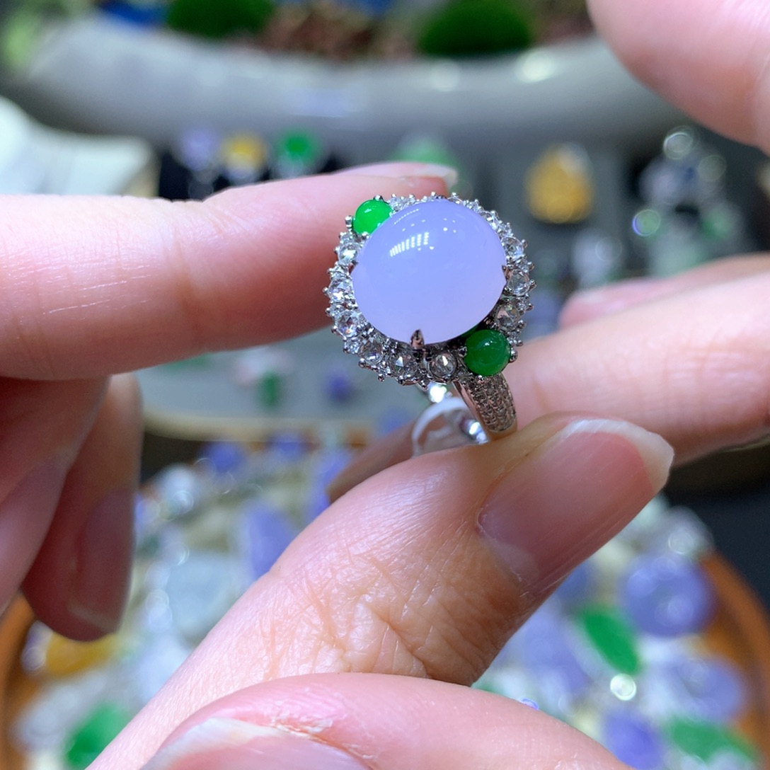 【闪购商品】翡翠颈饰18K金镶嵌翡翠吊坠项链