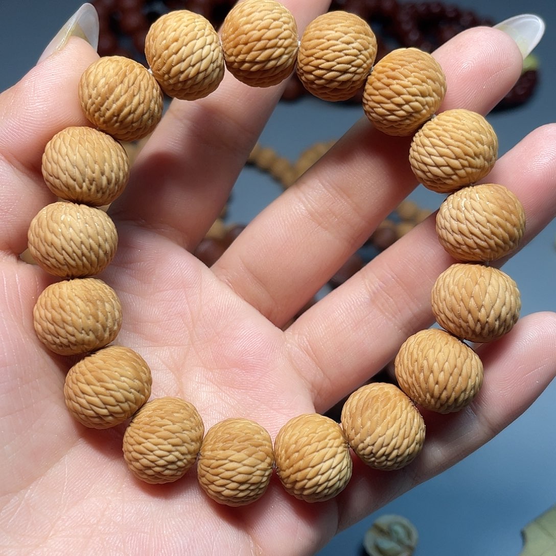 泰***然把件猴头核桃龙麟