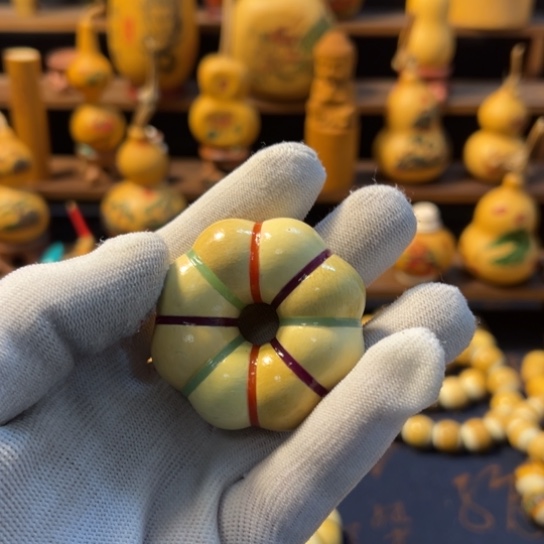 柠***澈大叶紫檀（黑酸枝木类）