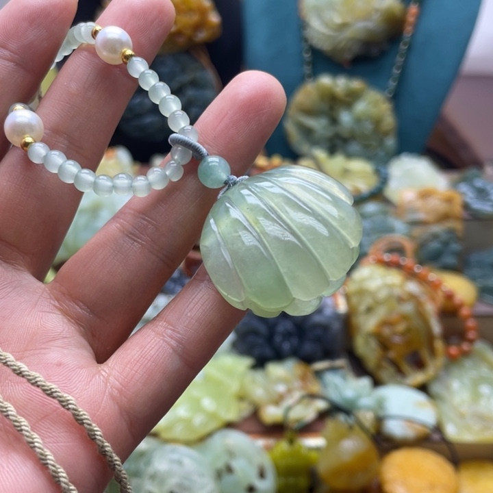 蛇纹石玉合金颈饰