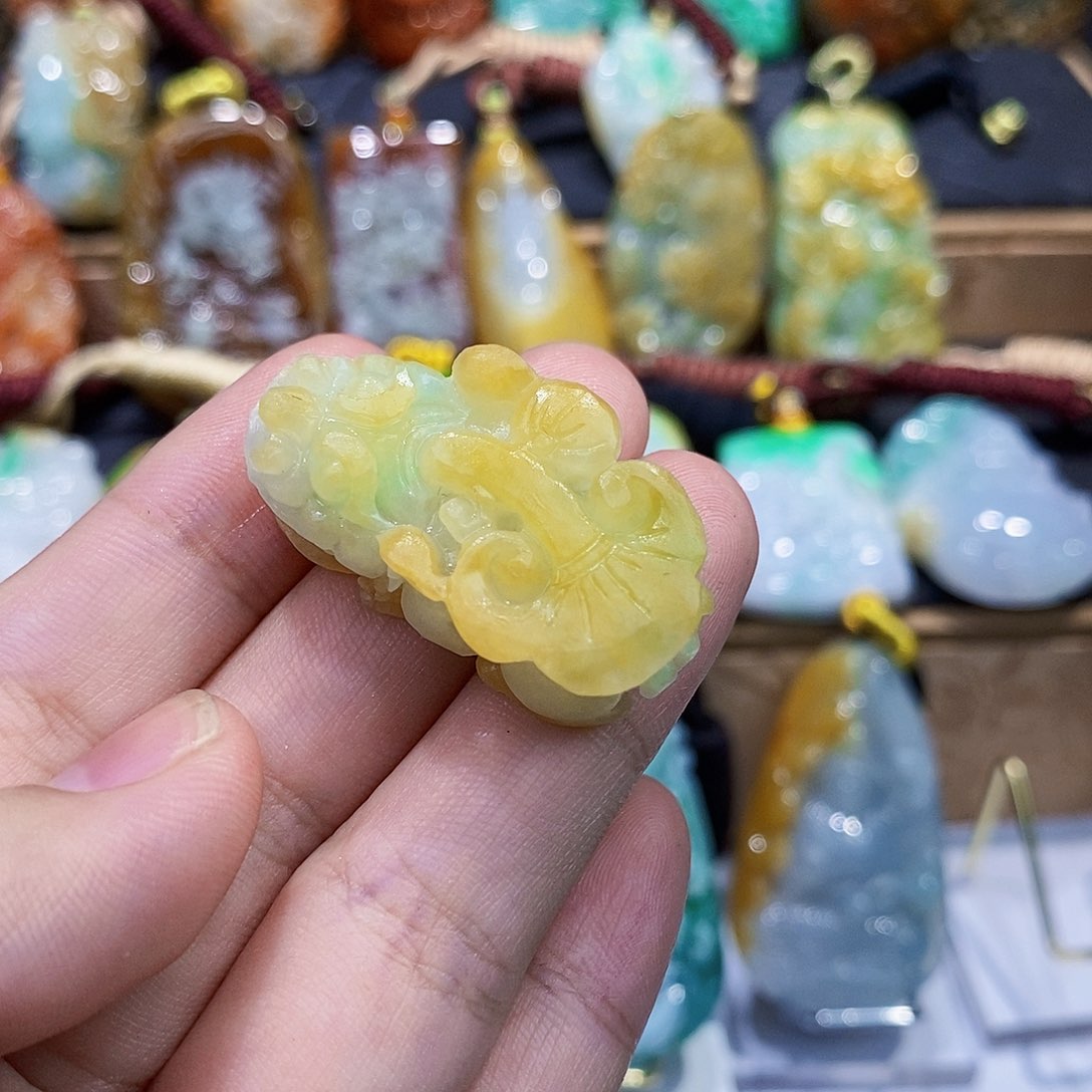 定制翡翠未镶嵌翡翠