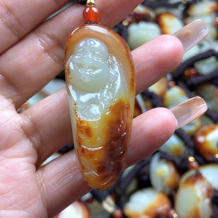 和田玉颈饰未镶嵌