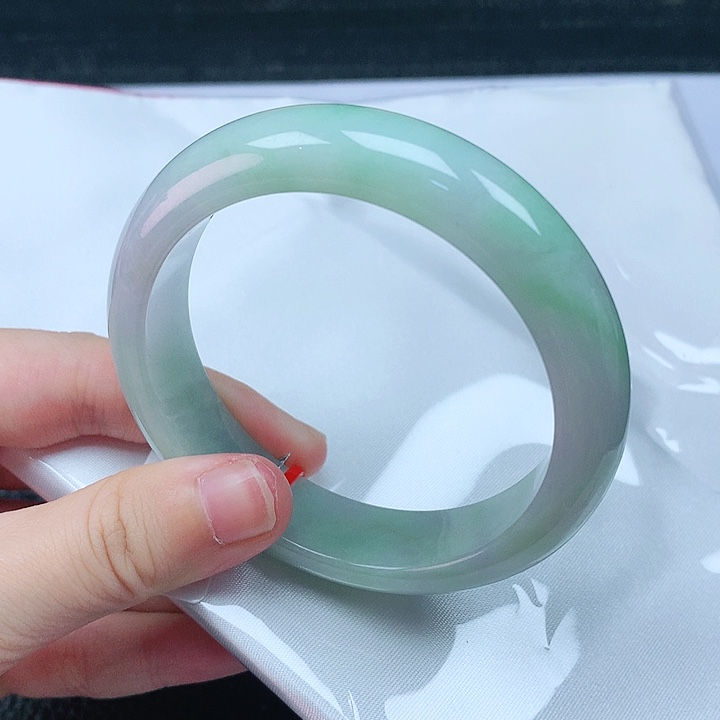翡翠手镯未镶嵌53圈