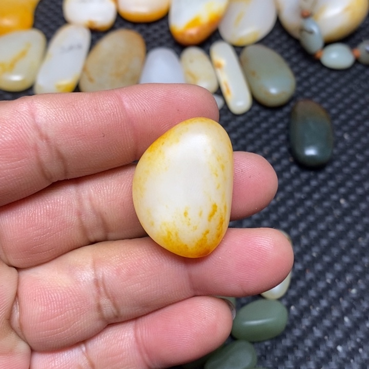 和田玉珠宝奇石未镶嵌