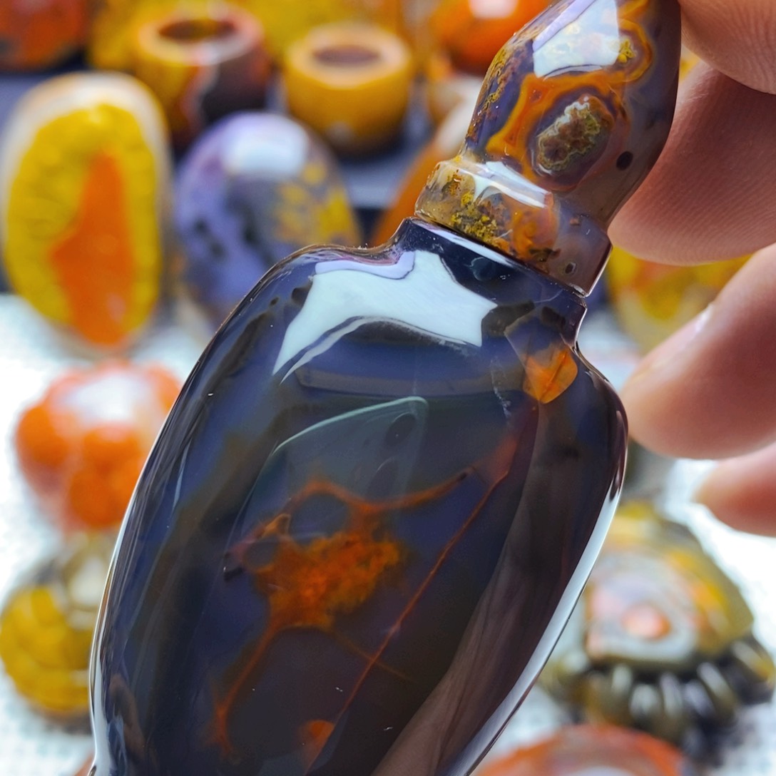 玛瑙/玉髓手把件未镶嵌