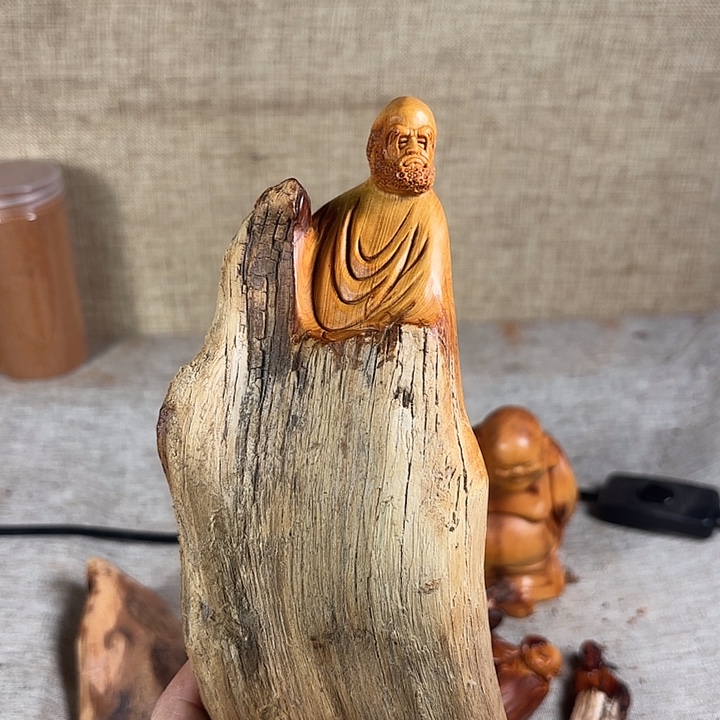 起****崖柏崖柏雕刻达摩