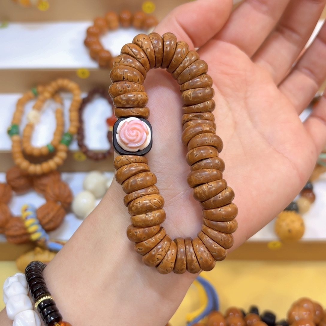 星月菩提手串桃核大肠