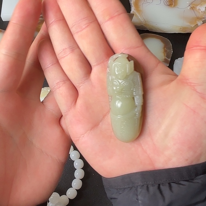 和田玉未镶嵌挂件