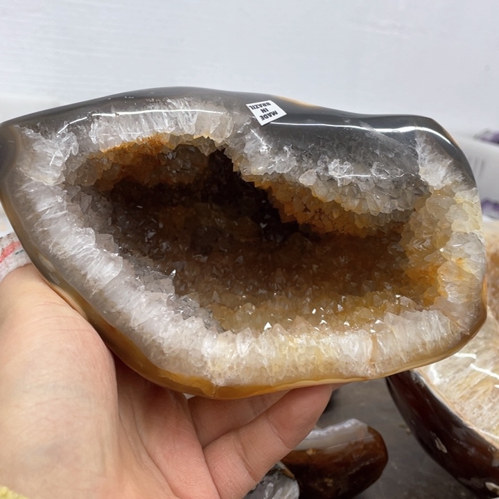 水晶摆件未镶嵌捡漏