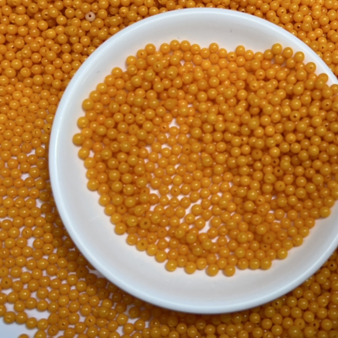 W100鸡油黄蜡4MM*50颗