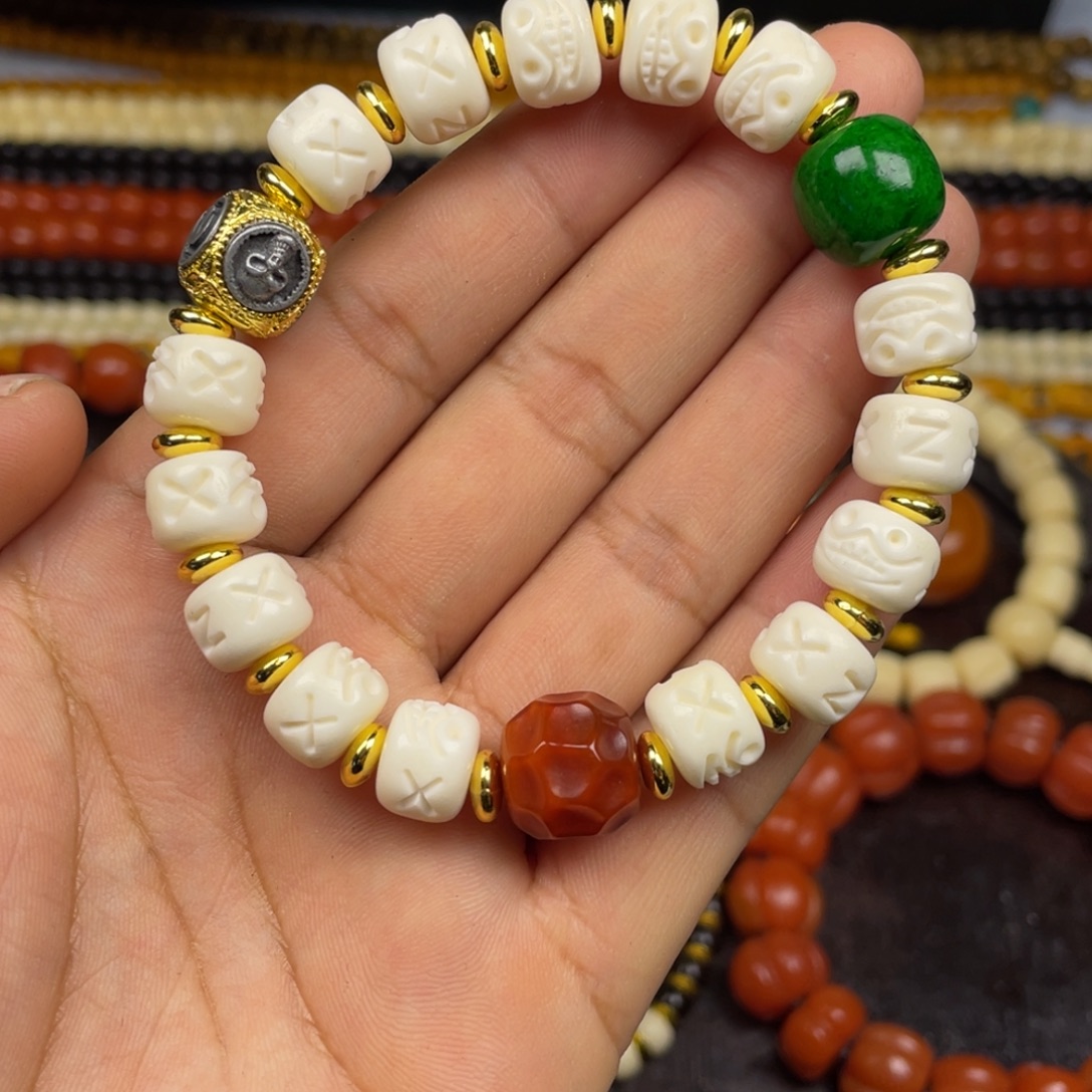 琉璃/树脂/塑料类