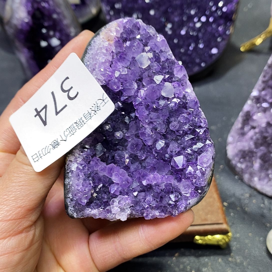 未镶嵌水晶大型摆件（非配饰）