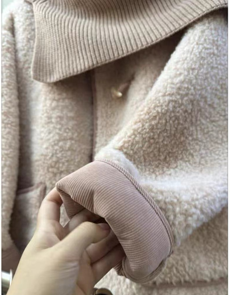 秋冬新款牛角扣圆领小香风宽松外套