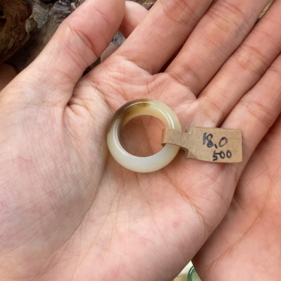 美***处和田玉（糖玉）未镶嵌颈饰