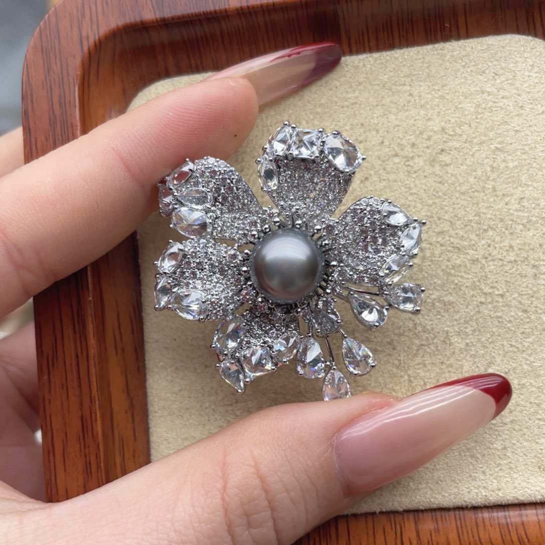 未镶嵌海水珍珠胸饰S20