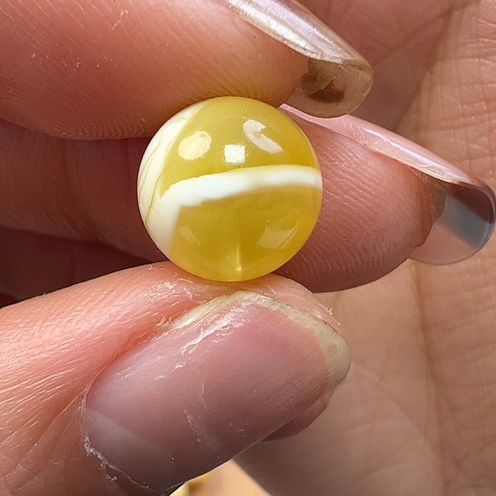 蜜蜡未镶嵌珠宝奇石