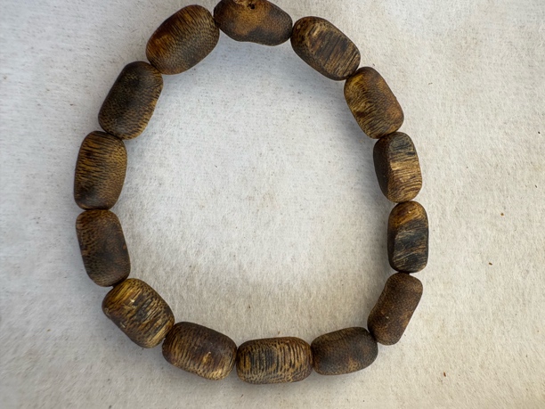 沉香C7 瘤疤珠0.8单圈多样性发一