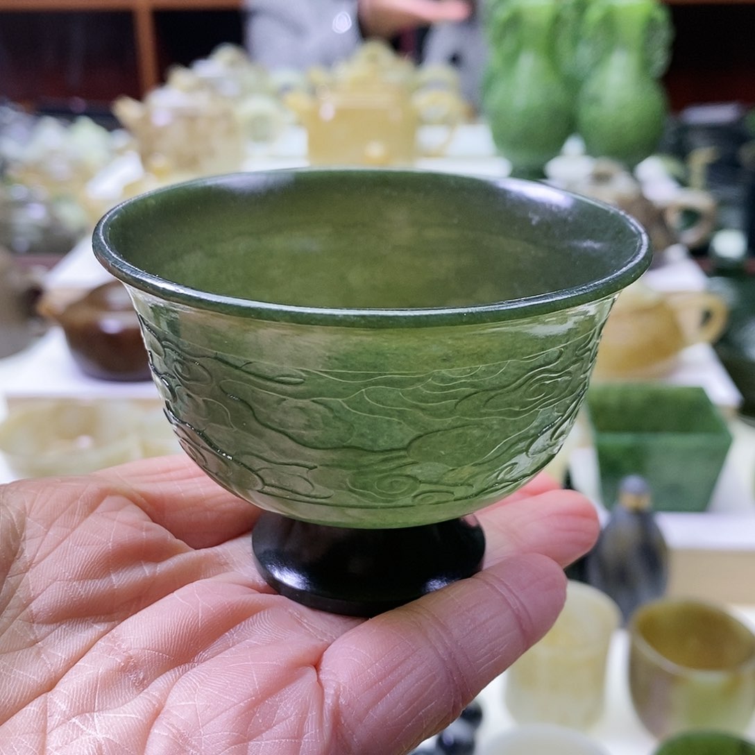 和田玉茶杯未镶嵌