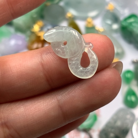 翡翠颈饰未镶嵌翡翠