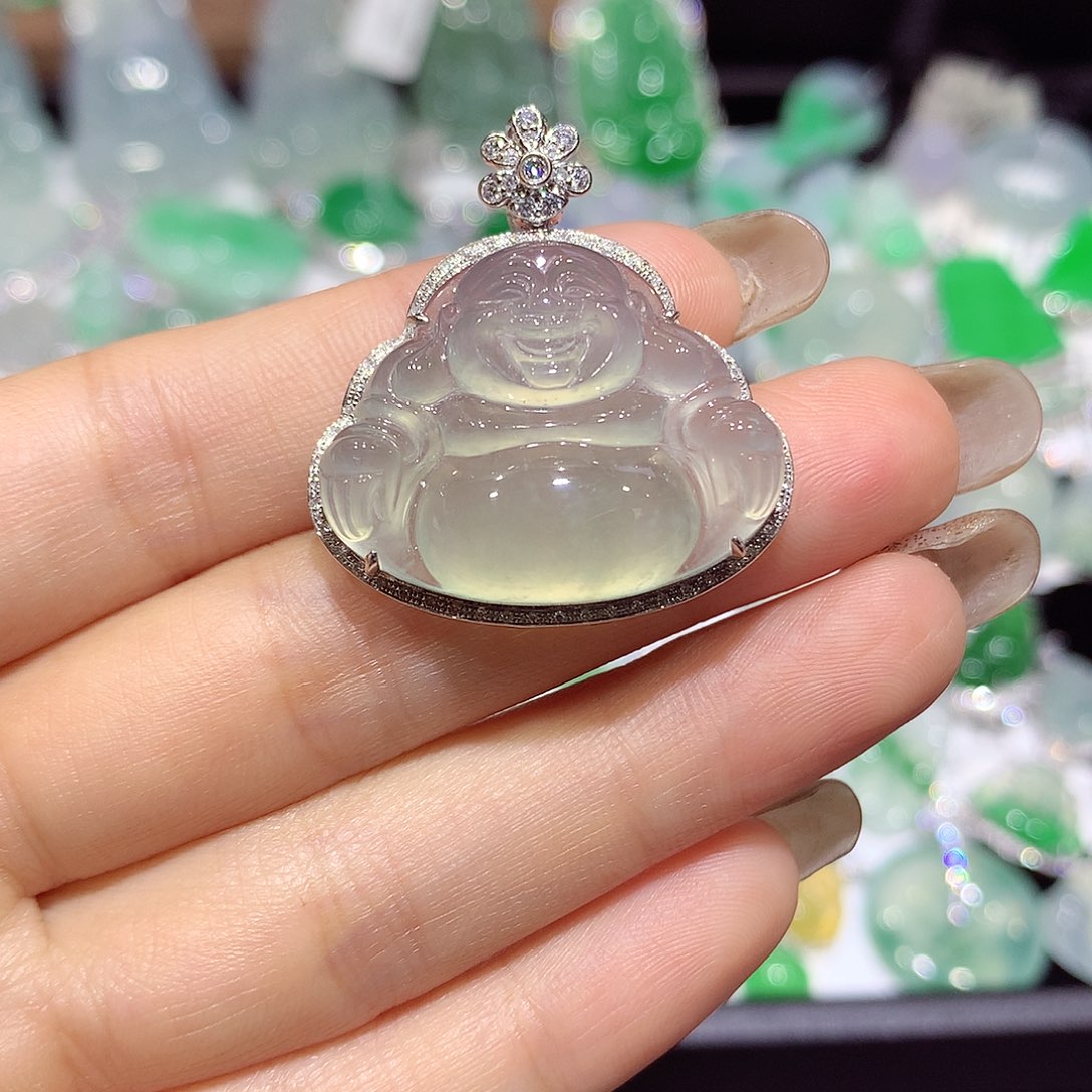 翡翠18K金镶嵌颈饰佛