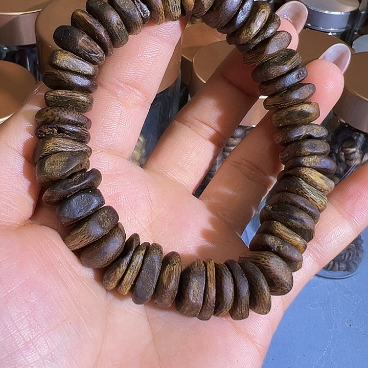 沉香手串此**悔沉水老料树丁虫漏单圈乌身圆叶1.322