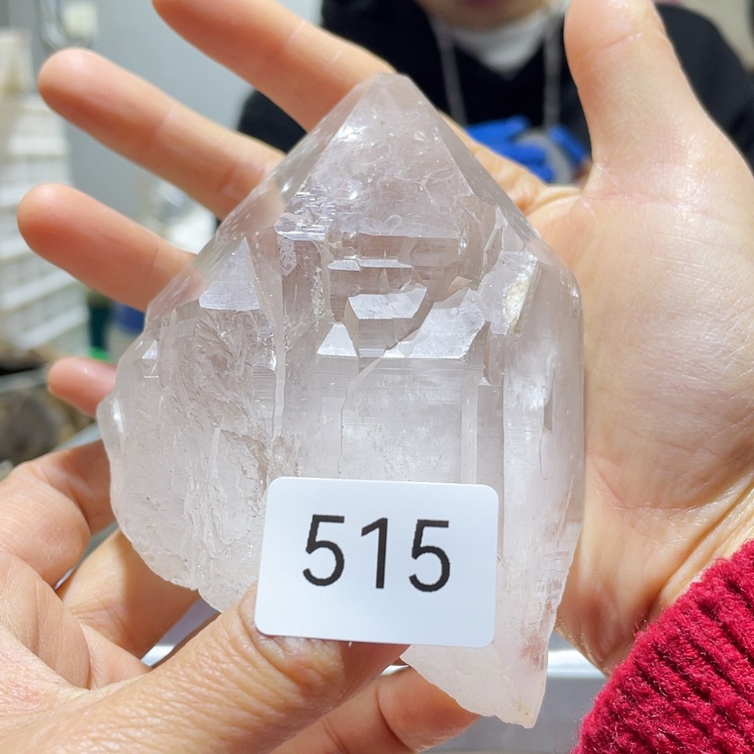 水晶摆件……未镶嵌