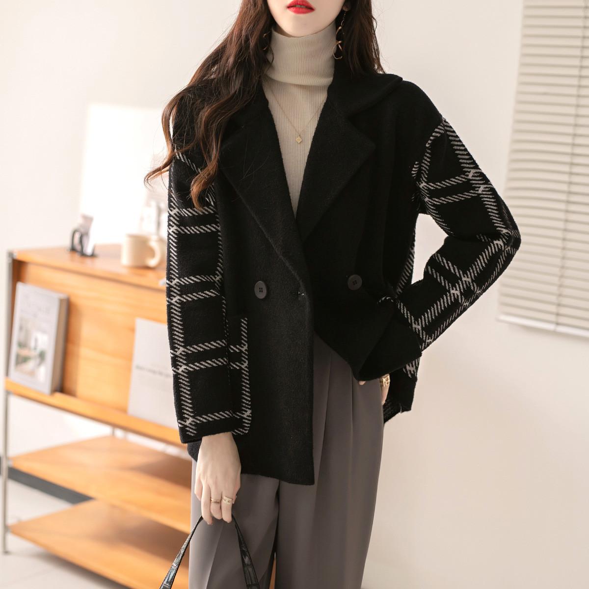 A144 女士翻领短款大衣