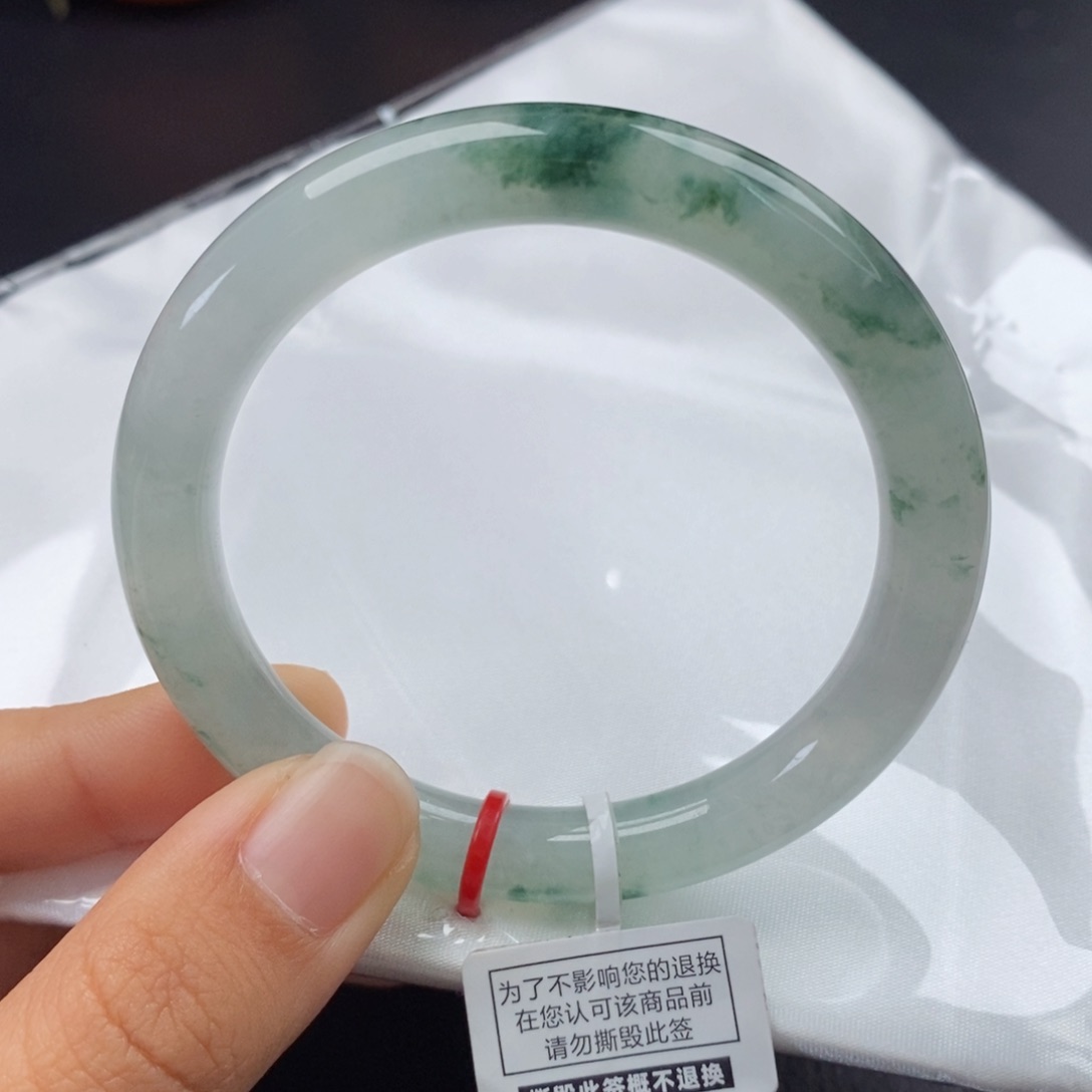 翡翠手镯（圆镯）未镶嵌