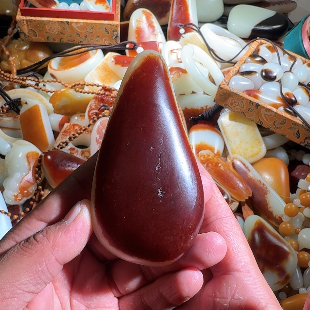 和田玉挂件未镶嵌快**马