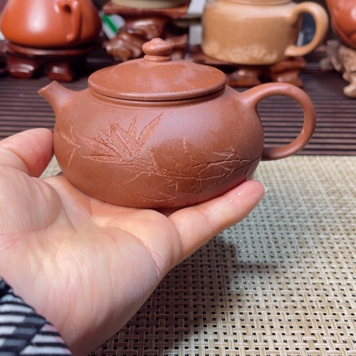 紫砂茶壶寒江壶刻绘