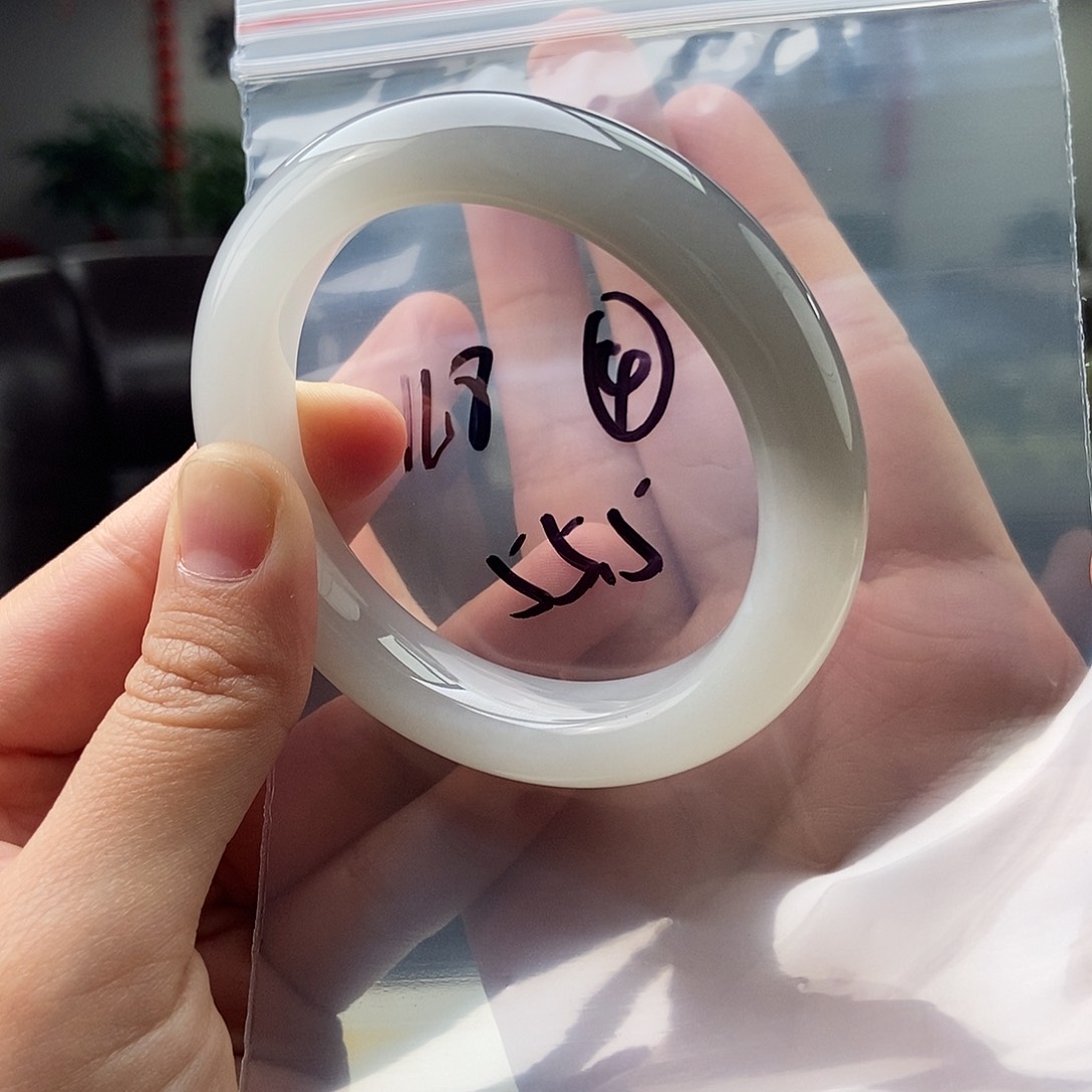 和田玉颜色多样性发拍一发一未镶嵌