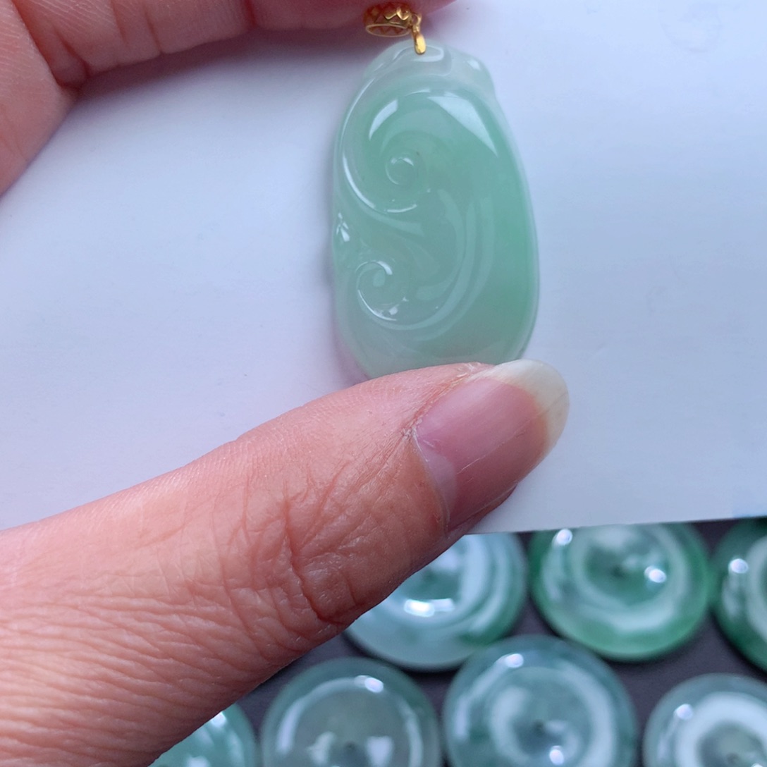 翡翠吊坠(不含链)18K金镶嵌