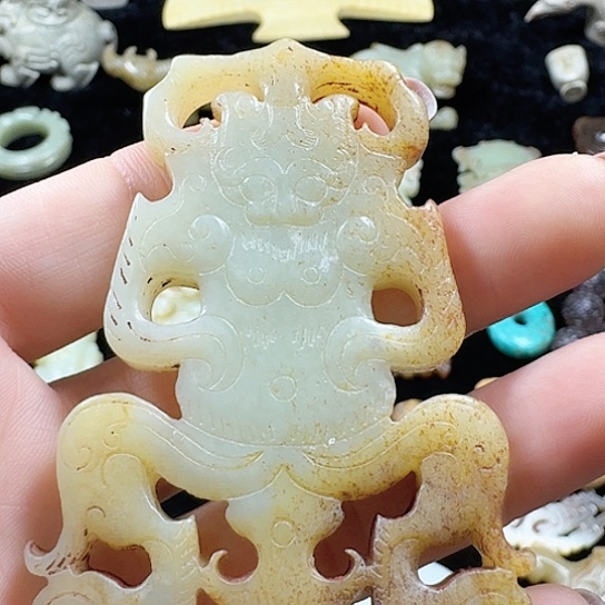 和田玉（糖玉）车挂未镶嵌