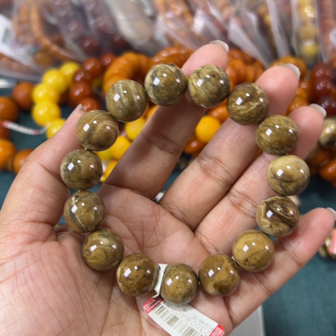 未镶嵌琥珀珠宝奇石1438