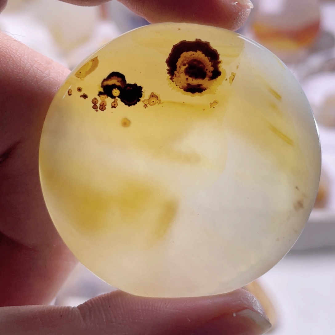 玛瑙/玉髓未镶嵌珠宝奇石