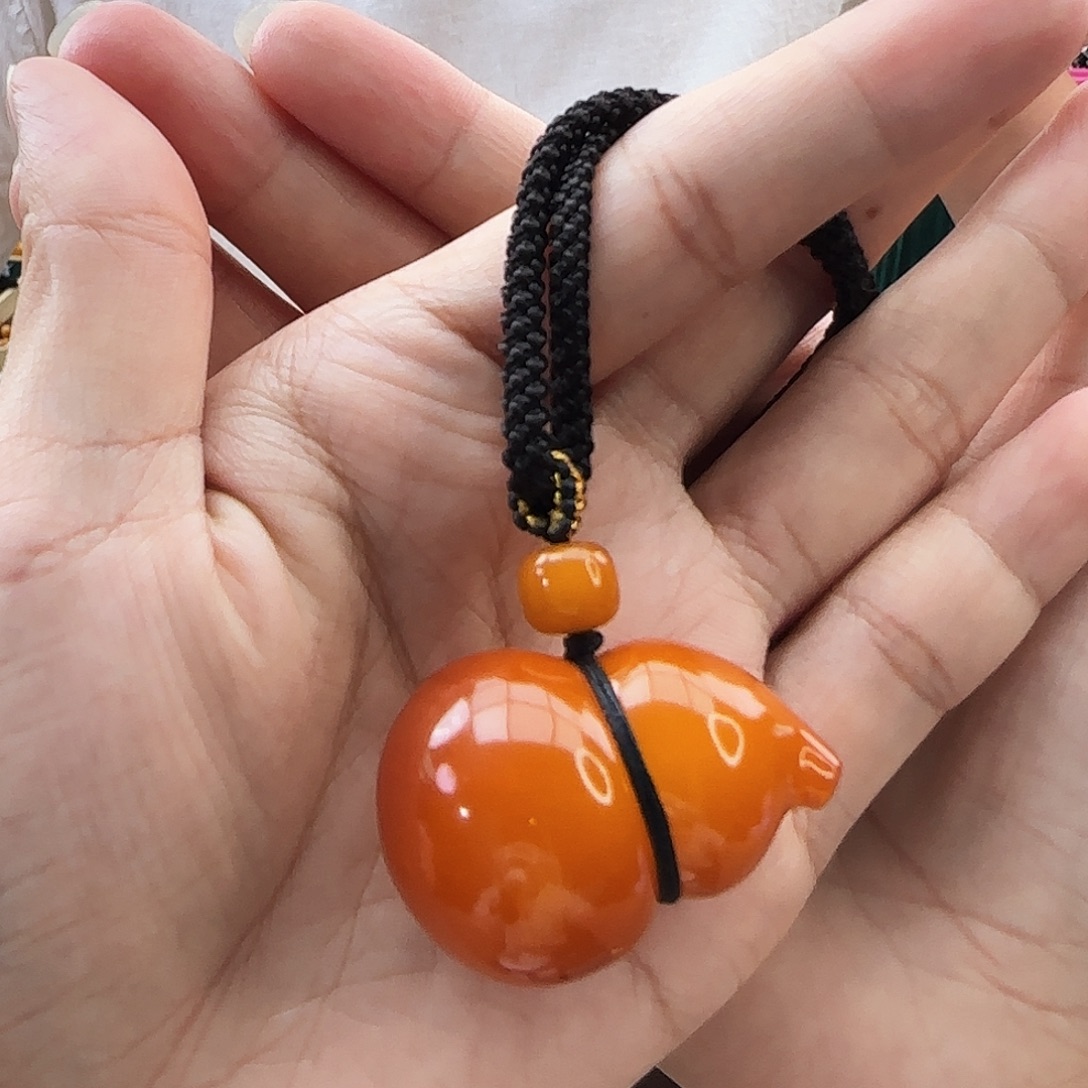 琥珀颈饰未镶嵌吊坠