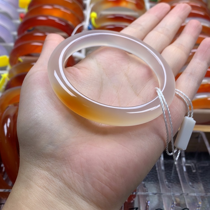 哎***呀玛瑙/玉髓合金手镯