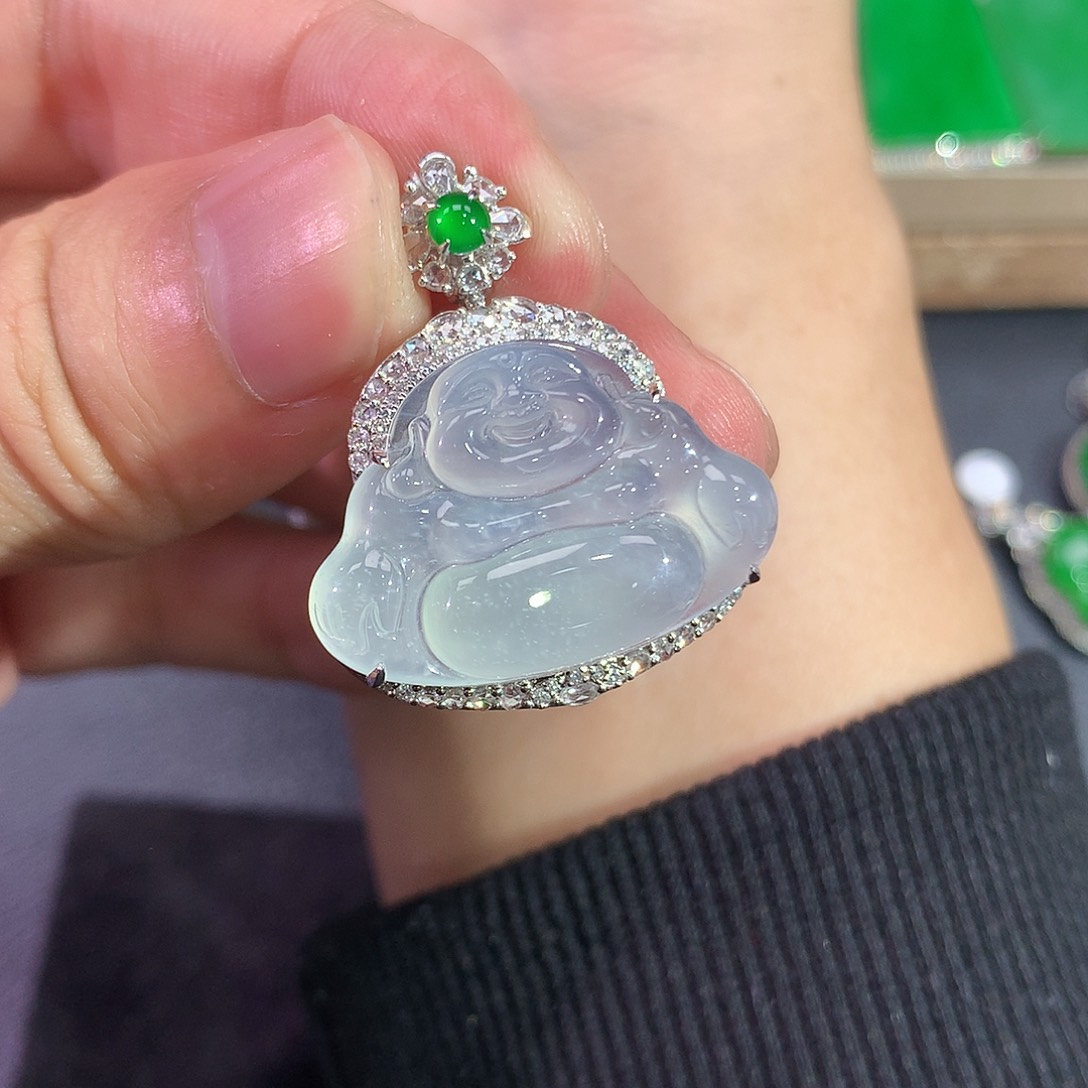 翡翠吊坠(赠链)18K金镶嵌