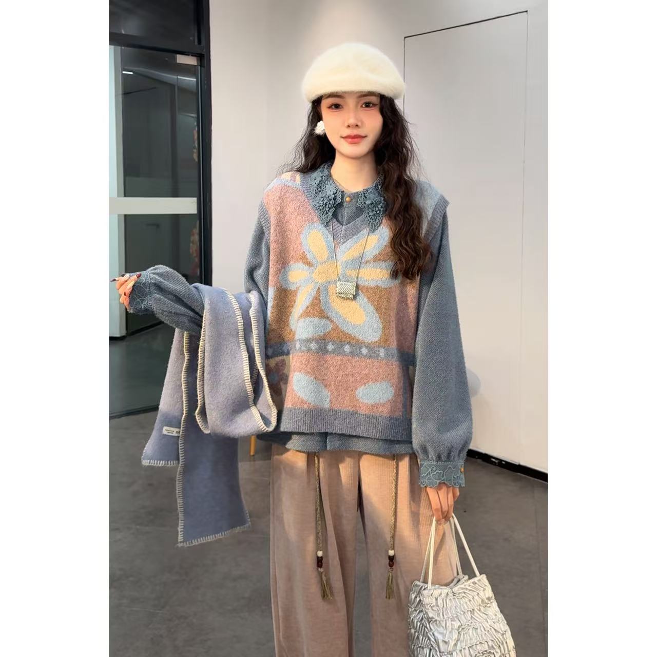 VGVL旻旻马甲秋冬款复古宽松撞色花朵针织马甲女50301