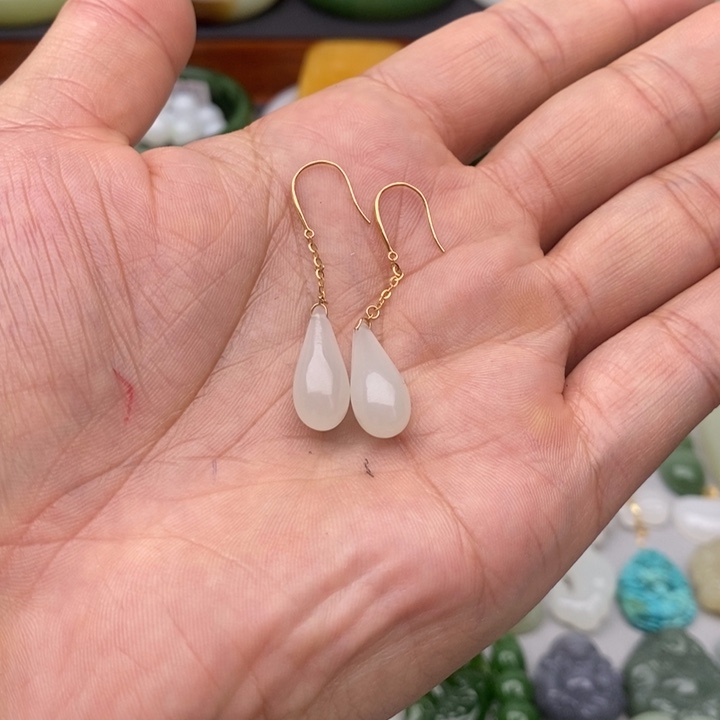 和田玉18K金镶嵌耳饰