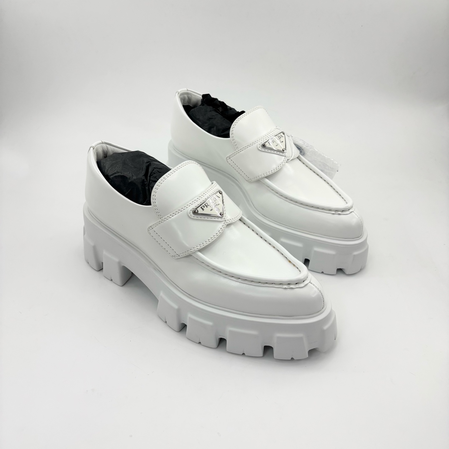 未使用 Prada/普拉达 37.5码白色尖头厚底乐福鞋/TT250966
