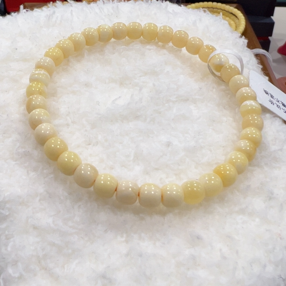 蜜蜡手链未镶嵌5.5m 浓白小串未品控