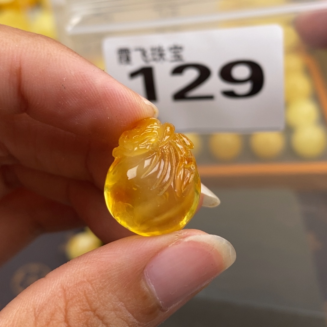 琥珀未镶嵌珠宝奇石20长
