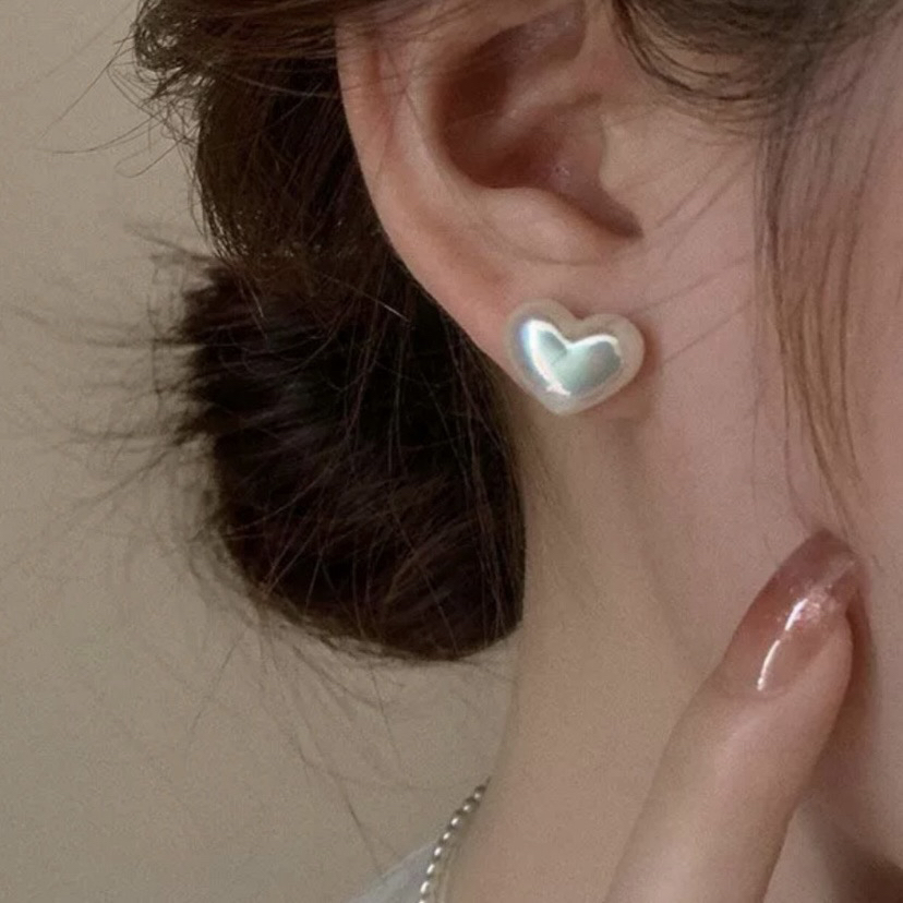 S925银针简约气质爱心耳钉1031